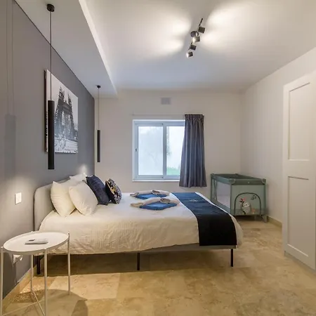 Wellness Hygge Modern Gozitan - Happy *