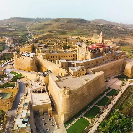 Wellness Hygge Modern Gozitan - Happy Vakantiehuis