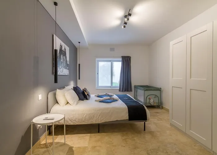 Wellness Hygge Modern Gozitan - Happy *